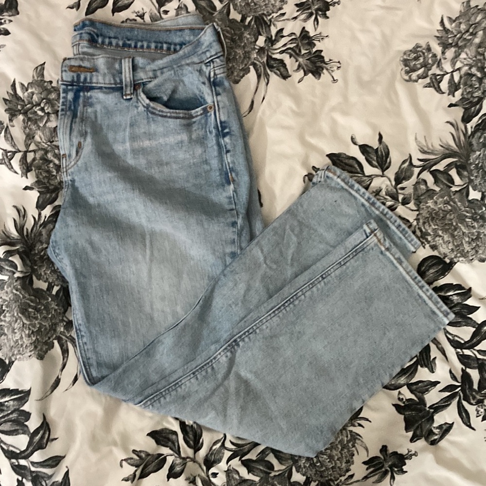 COPY - Old Navy Boyfriend Jeans Petite Size 6